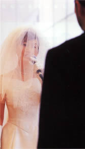 結婚式・教会：新婦誓いの言葉でオリジナルの歌を歌う